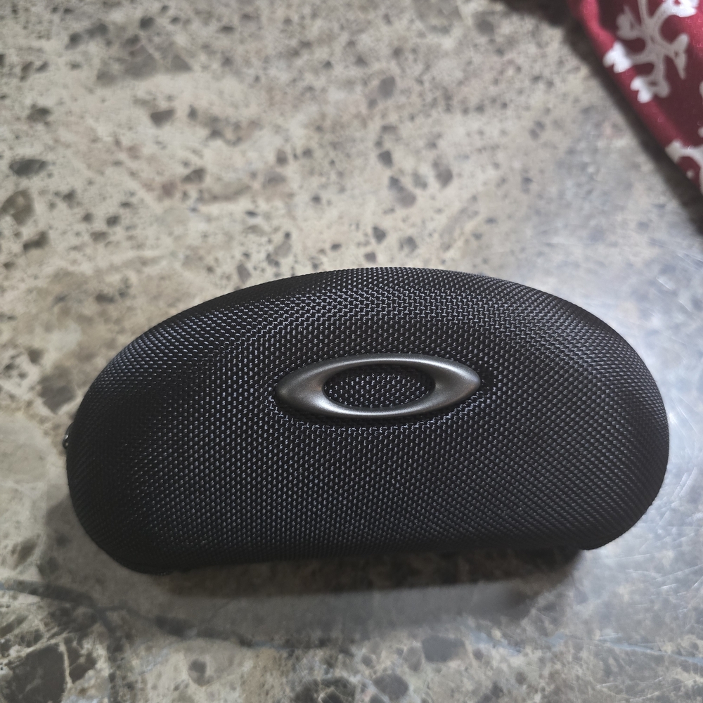 Oakley Hard Shell Glasses Case + Spare Temple Arms (Crosslink Series)